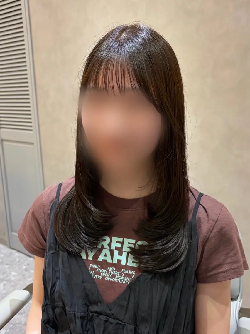 ミディアム ミディアムレイヤー ハイレイヤー レイヤーカット ローレイヤー ヘアカラー Ayano🎀似 合わせ×透明感🎀のヘアスタイル
