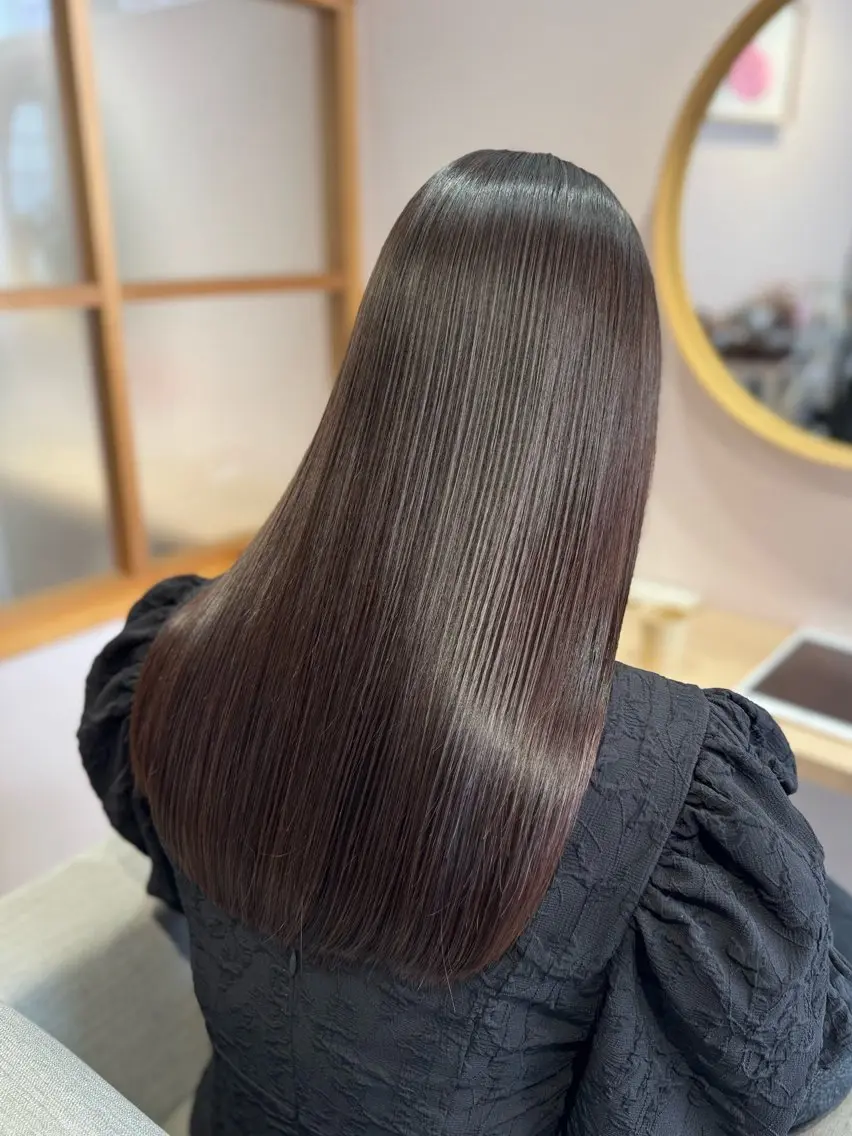 縮毛矯正+カット+オートクチュールヘアエステトリートメントの写真