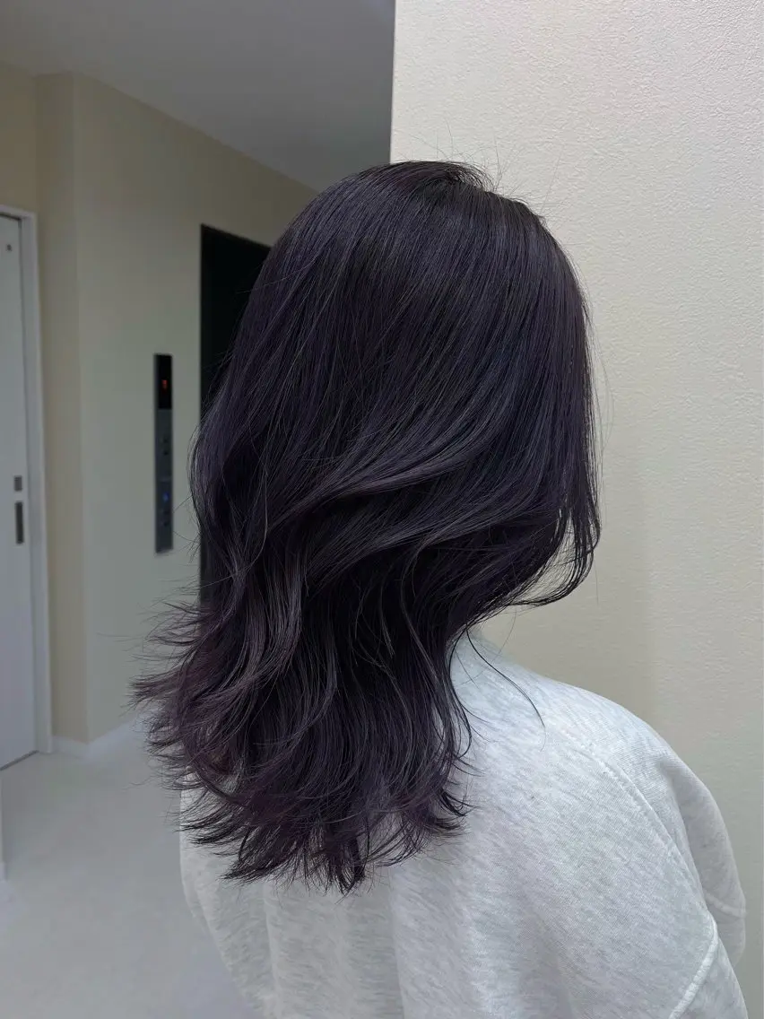 ロング カラー ブリーチ パープルカラー レイヤーカット 中村 佳歩のヘアスタイル