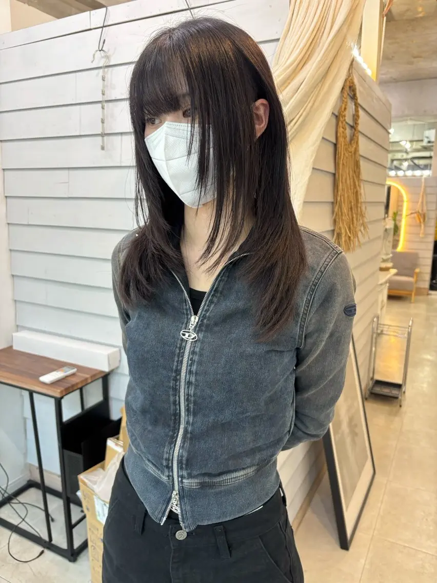 ミディアム カラー レイヤーカット カット ヘアカラー トリートメント GiseL 博多筑紫口店のヘアスタイル