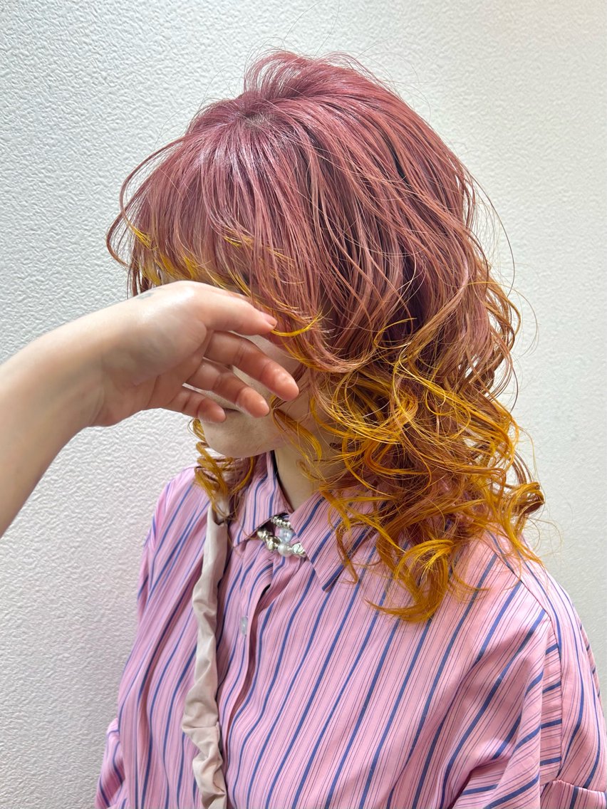セミロング カット ヘアカラー トリートメント Maya🦋 ハイトーン特化のヘアスタイル