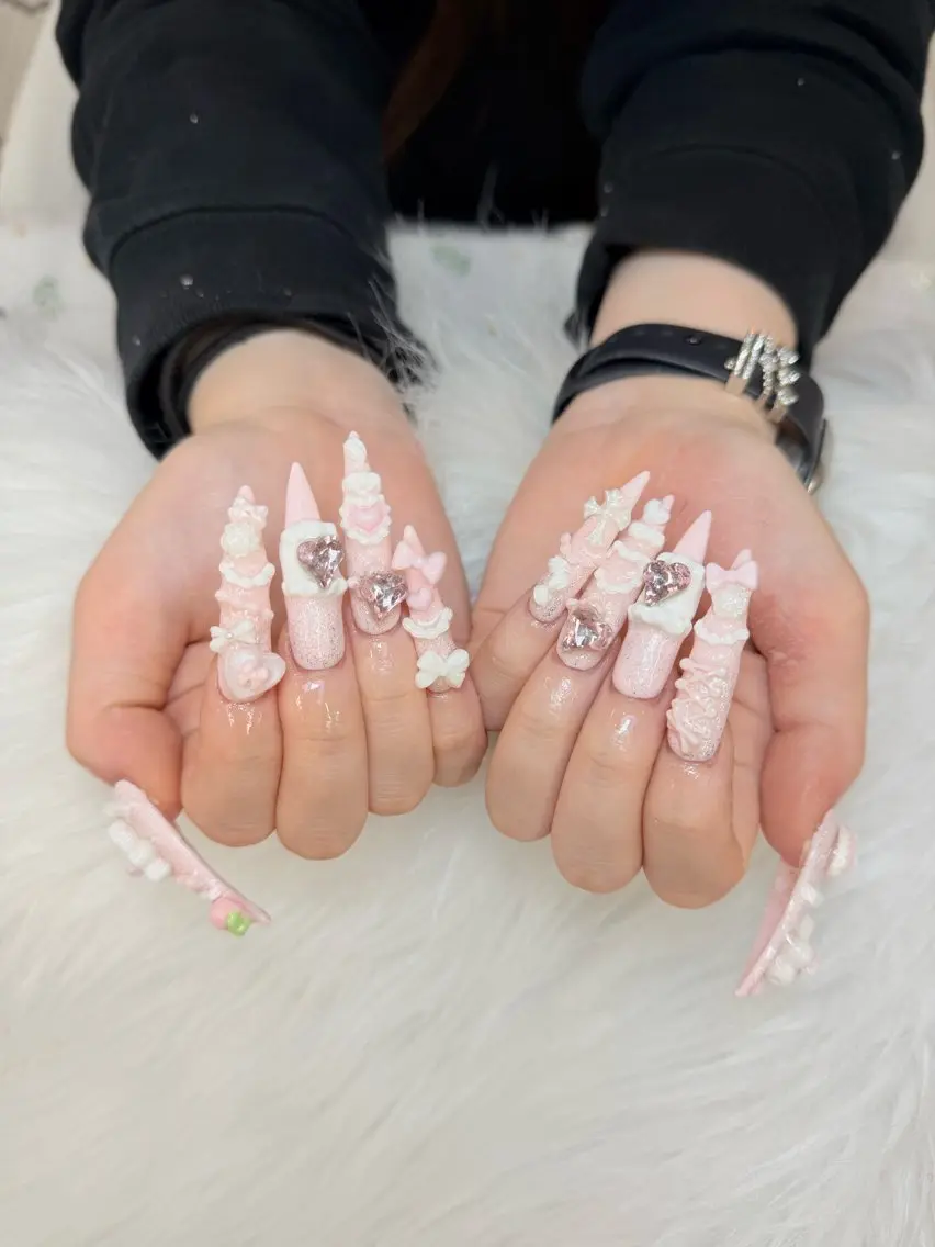 ネイル ハンドネイル ANH ゴテゴテネイルサロンのネイルデザイン