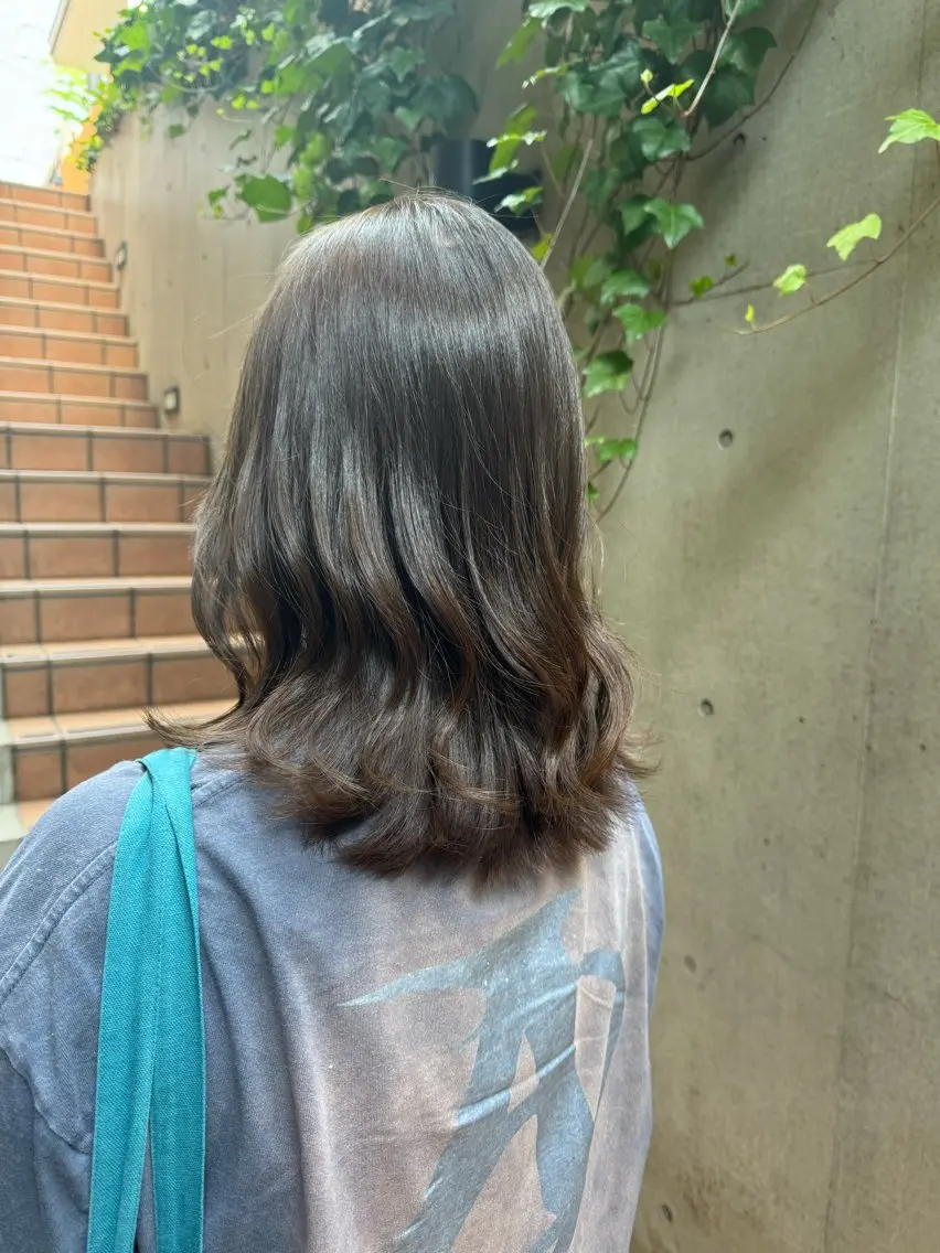 ミディアム ヘアカラー トリートメント 大人可愛い♡コテ巻き パーマ🌼杉田 萌恵のヘアスタイル