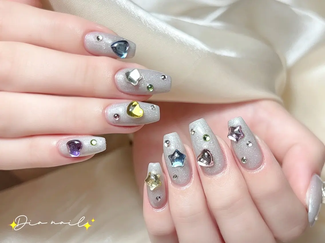 🈹🎀当店人気🎀10本パーツのせ放題(自爪)の写真