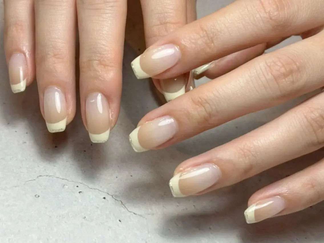 ネイル ダブルフレンチ フレンチネイル グラデーション ハンドネイル Mia nail 【平尾駅徒歩8分】のネイルデザイン
