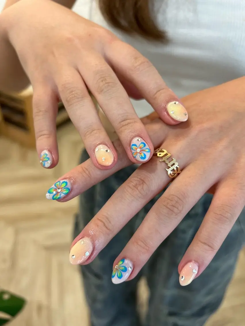 ネイル ハンドネイル フットネイル ハンドケア Miyagi Asamiのネイルデザイン