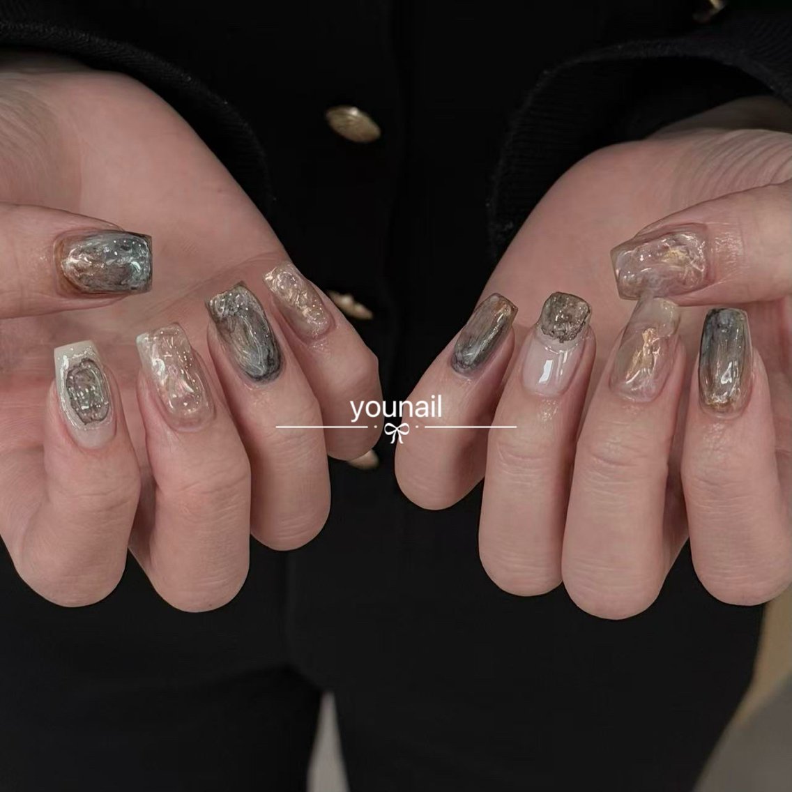 ネイル ミラーネイル 持ち込み ニュアンスネイル オフィスネイル ショートネイル ハンドネイル younail荻窪 （練習モデル）のネイルデザイン