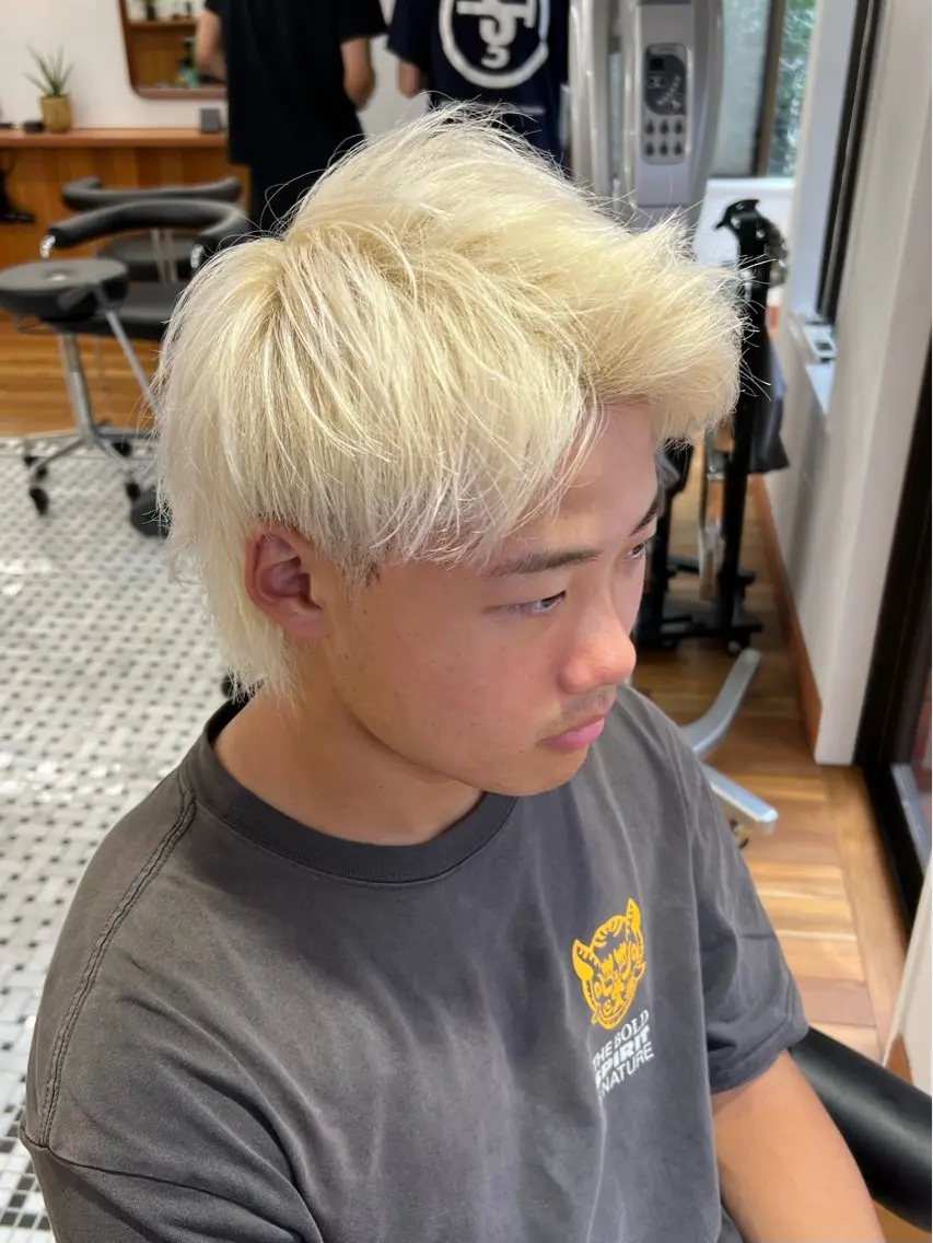 ミディアム カラー メンズ カット メンズカット✂️ スキンフェード伊藤陸のヘアスタイル