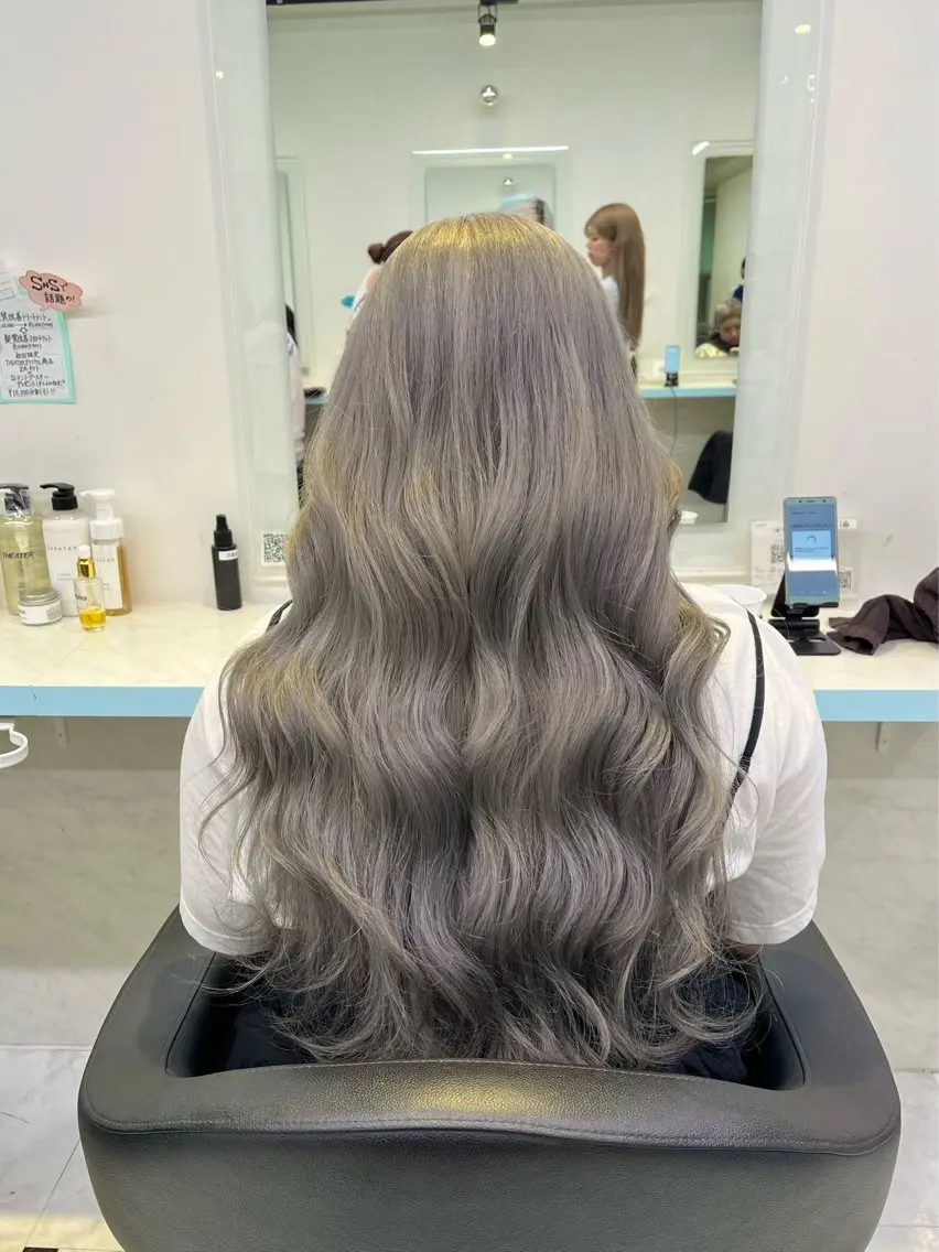 ロング カラー ヘアカラー トリートメント ブリーチカラー 🩵MIZUKIのヘアスタイル