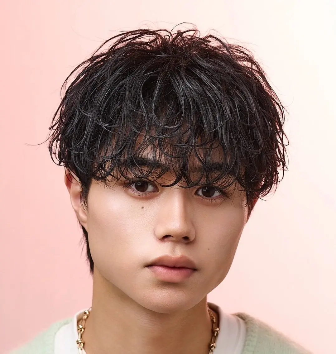 ショート パーマ メンズ メンズパーマ 松本 悠太郎のヘアスタイル