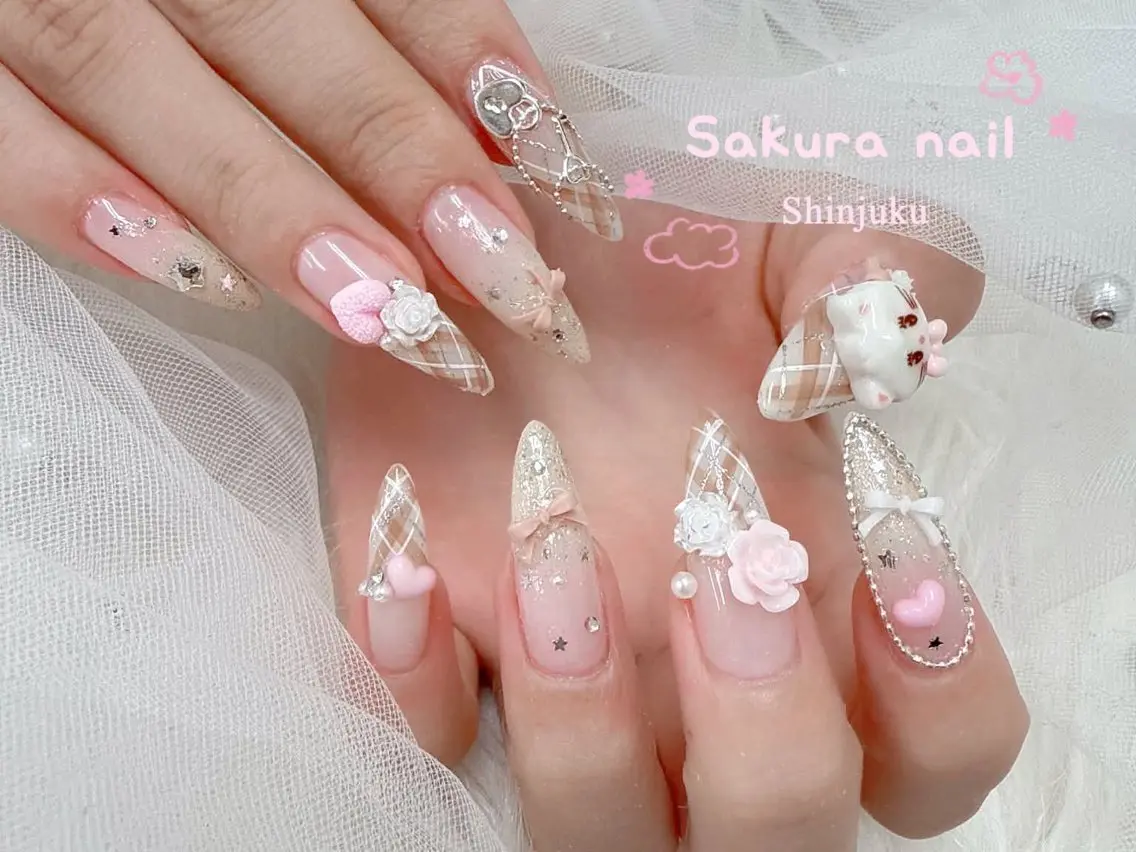 ネイル オーロラネイル クリアネイル フレンチネイル ジェルネイル ガーリー ハンドネイル Sakura Nanaのネイルデザイン