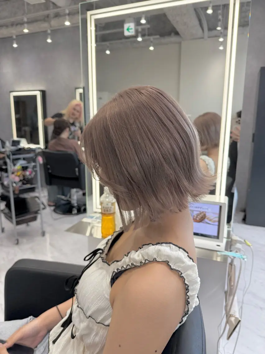 カラー SALOWIN栄 高須大貴のヘアスタイル