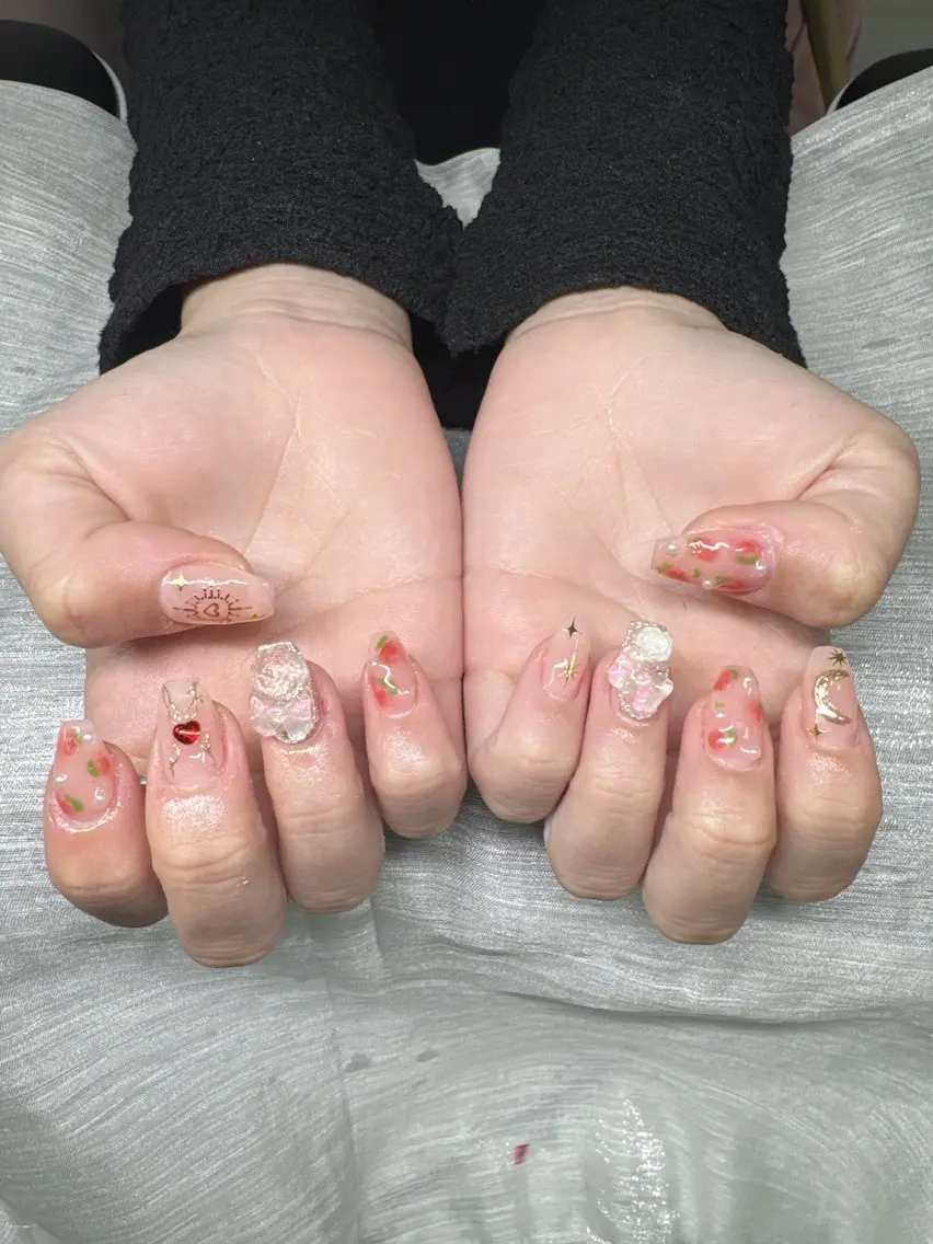 ネイル オーロラネイル チークネイル 長さ出し フットネイル フレンチネイル ハンドネイル Lee Ainのネイルデザイン