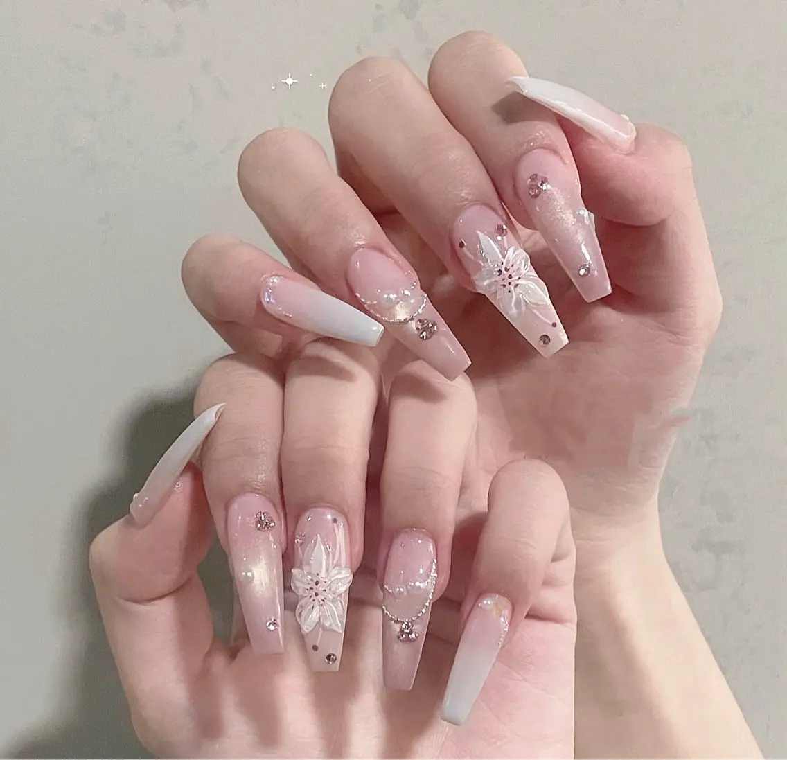ネイル アートネイル ボルドー フレンチネイル ジェルネイル 氷ネイル・うるうるネイル ハンドネイル Julie Nail Rinのネイルデザイン