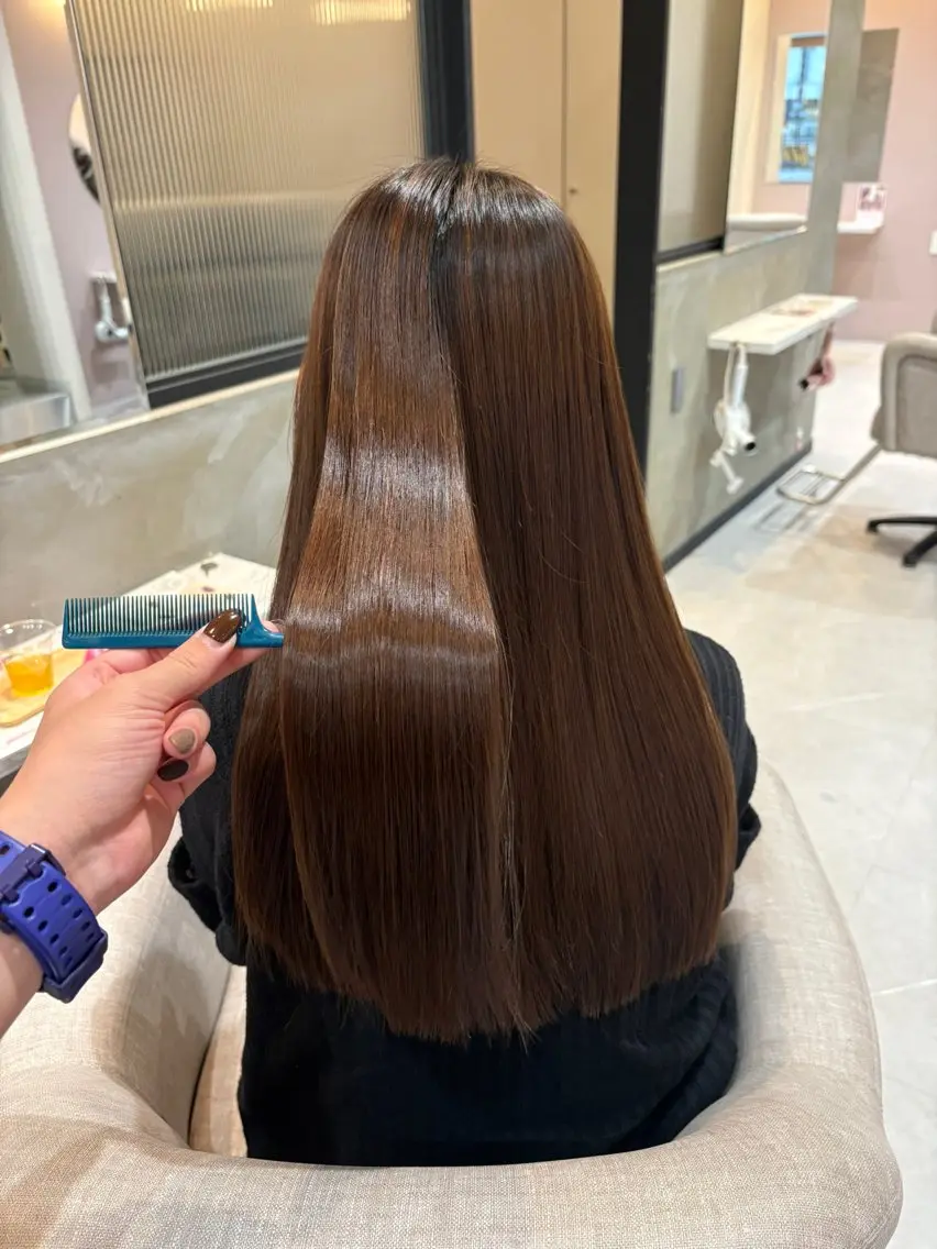 カット✂️+髪質改善縮毛矯正🪞|雨の日も扱いやすい素髪ストレート🍀【大曽根】の写真