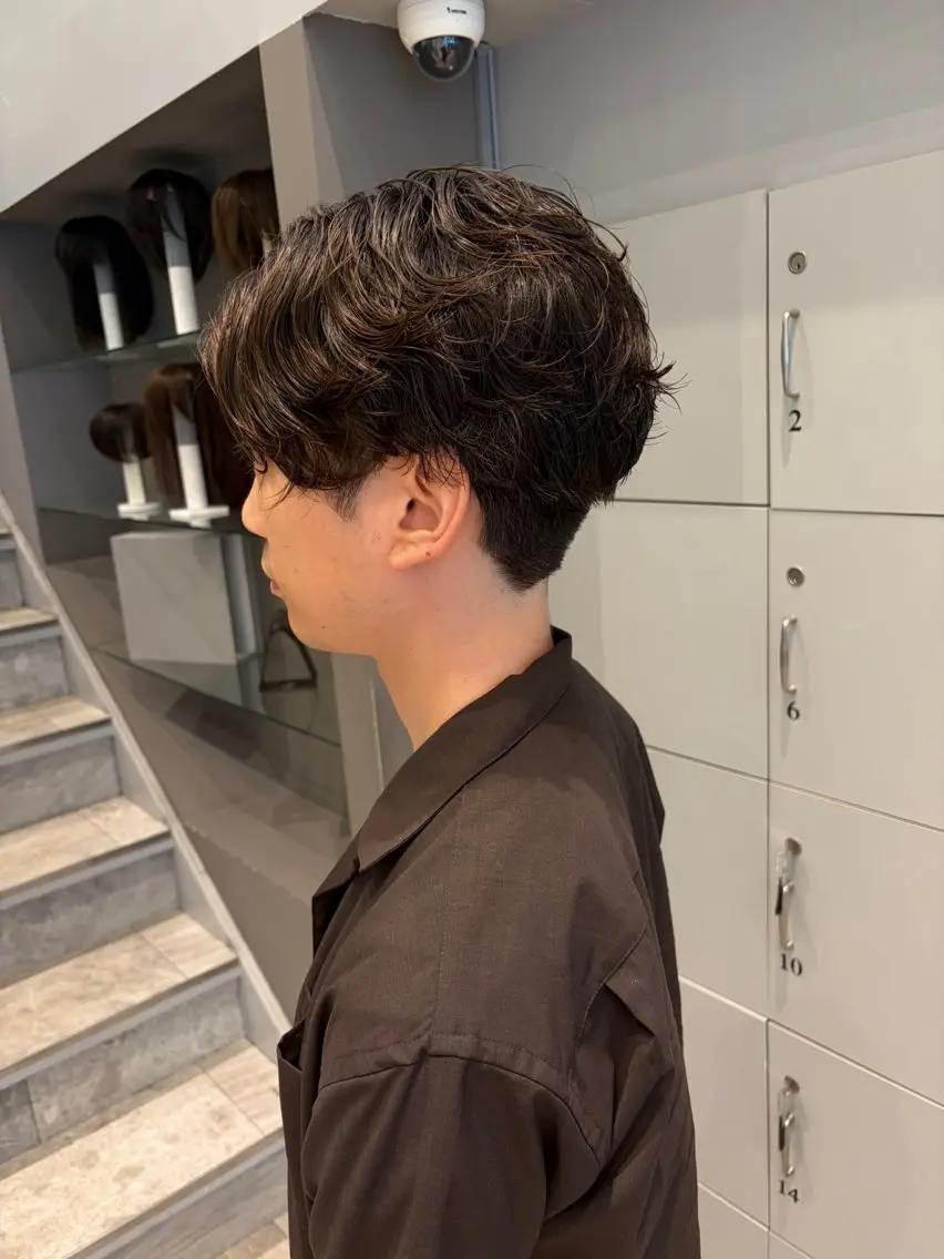 パーマ メンズ カット パーマ earth銀座 青山🩵のヘアスタイル