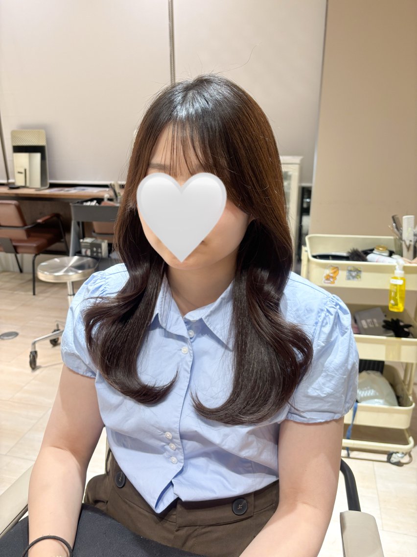 ロング ロングレイヤー くびれヘア レイヤーカット ロング カット ヘアカラー トリートメント 穂積 未優のヘアスタイル