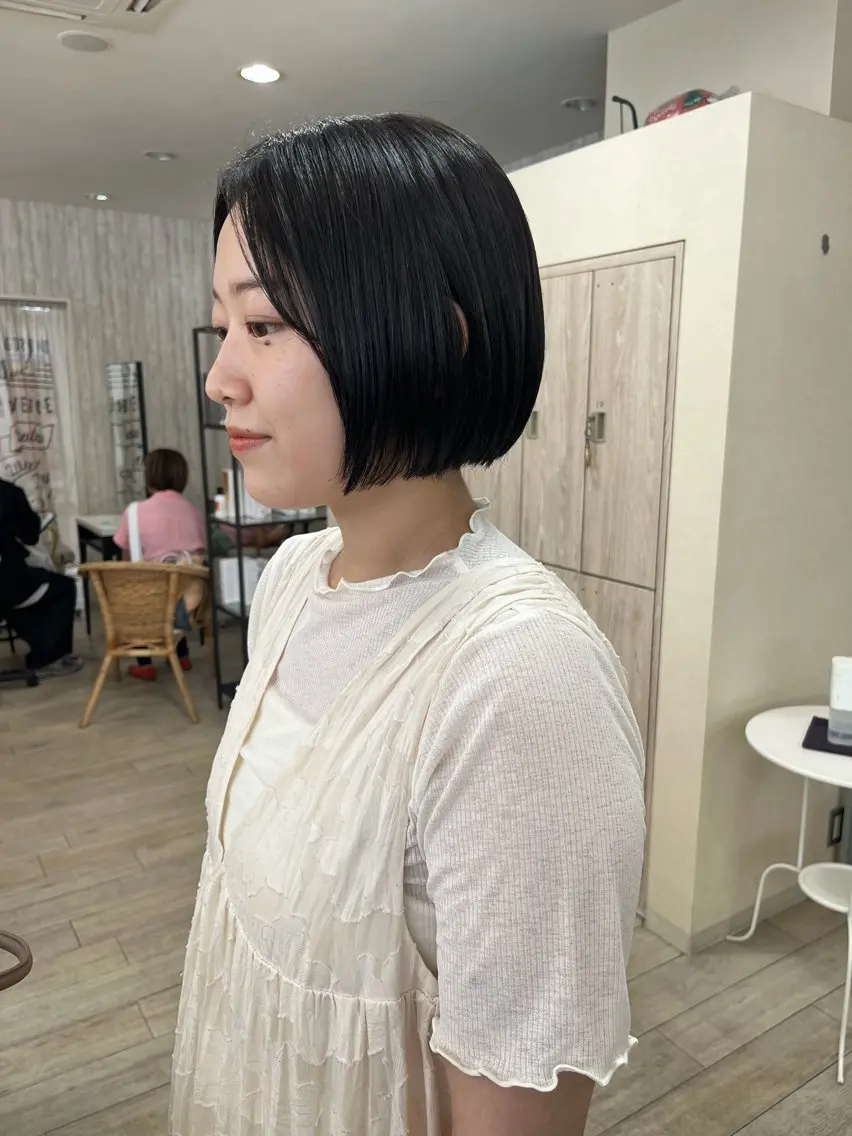 ショート 切りっぱなしボブ ショートボブ ハンサムショート ボブ ショートヘア カット 初めてのショート お任せください✂️のヘアスタイル