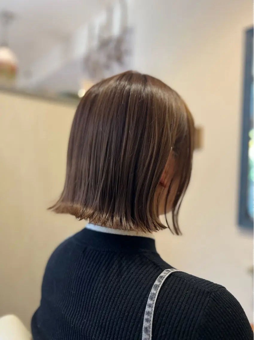 ミディアム カラー 切りっぱなしボブ ベージュカラー ブリーチ 透明感カラー ボブ 小澤 真理子 ☀️アメリシュシュのヘアスタイル