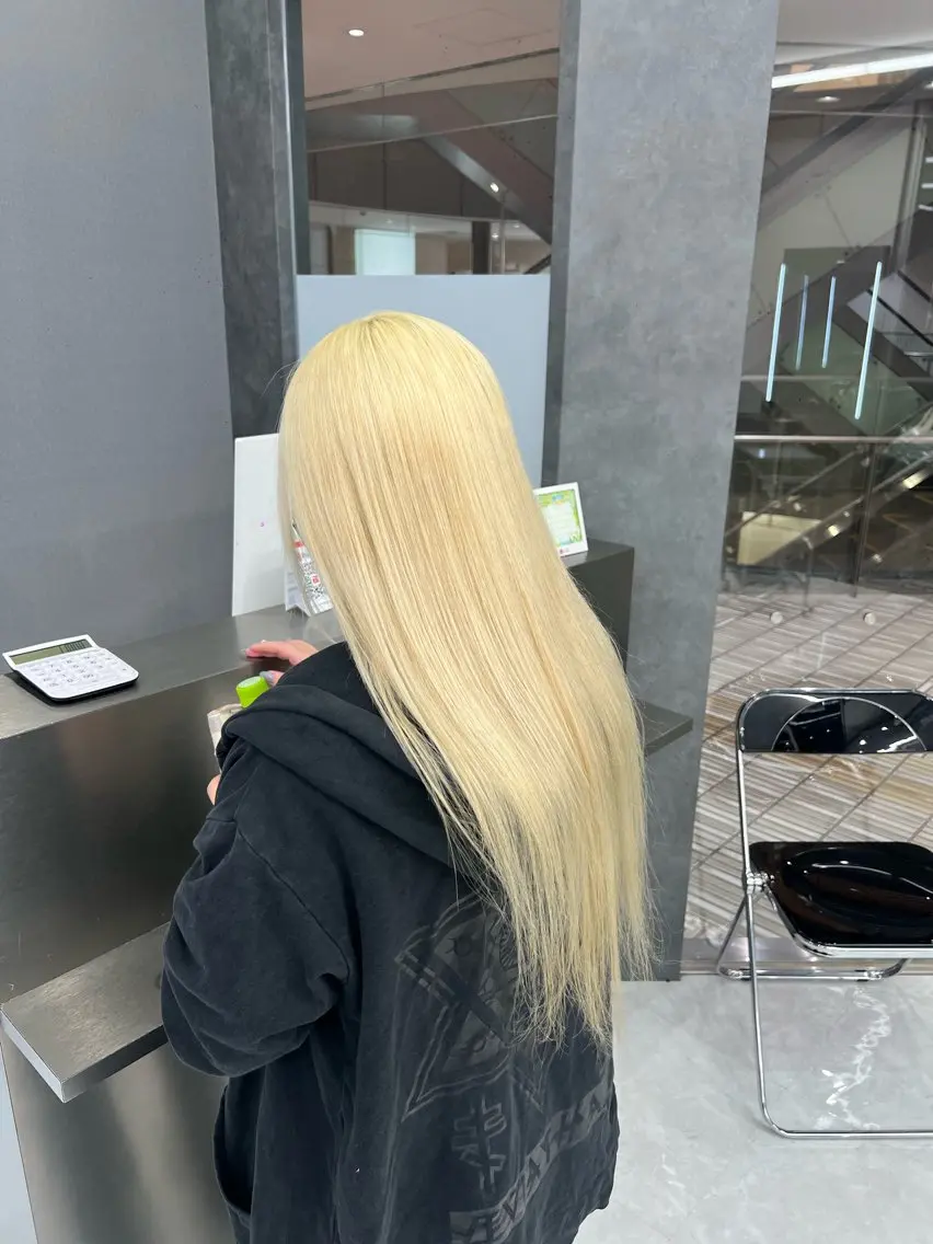 ロング カラー 王道センターパート ⭐️AYAKA⭐️のヘアスタイル