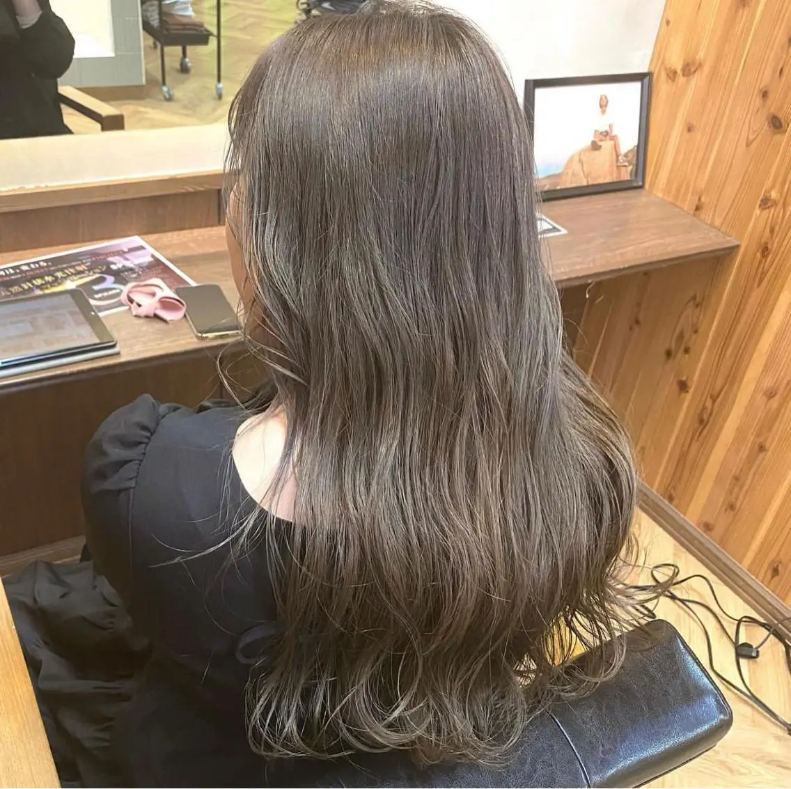 ロング カラー パーマ ヘアアレンジ メンズ キッズ ネイル マツエク・マツパ アイブロウ カット ヘアカラー 前川 朋香のヘアスタイル