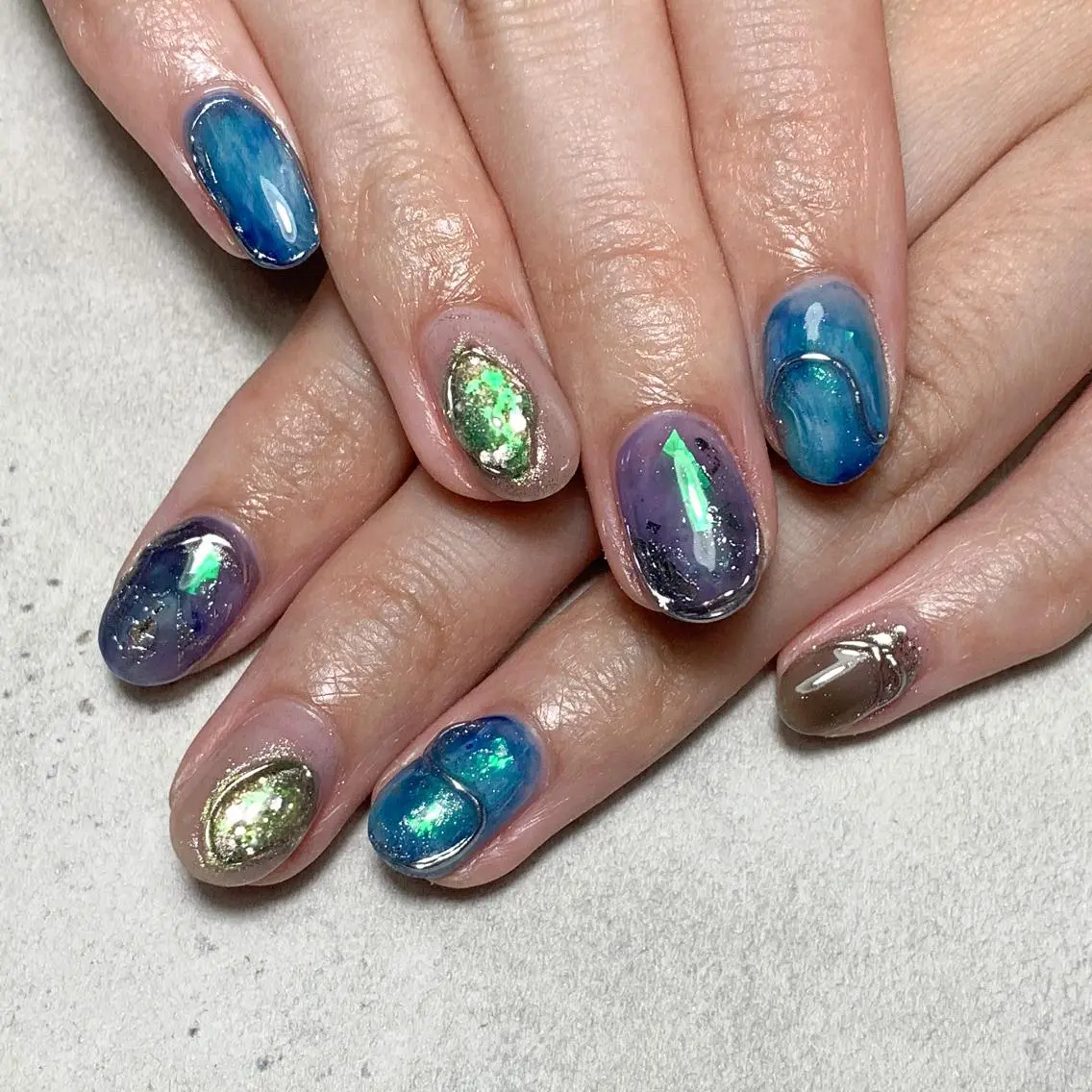 ネイル ハンドネイル FIORITURA aiのネイルデザイン