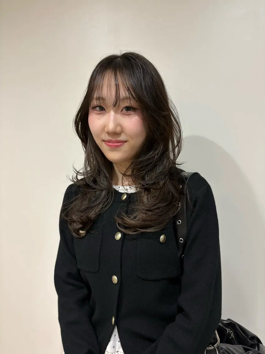 セミロング yuika .のヘアスタイル