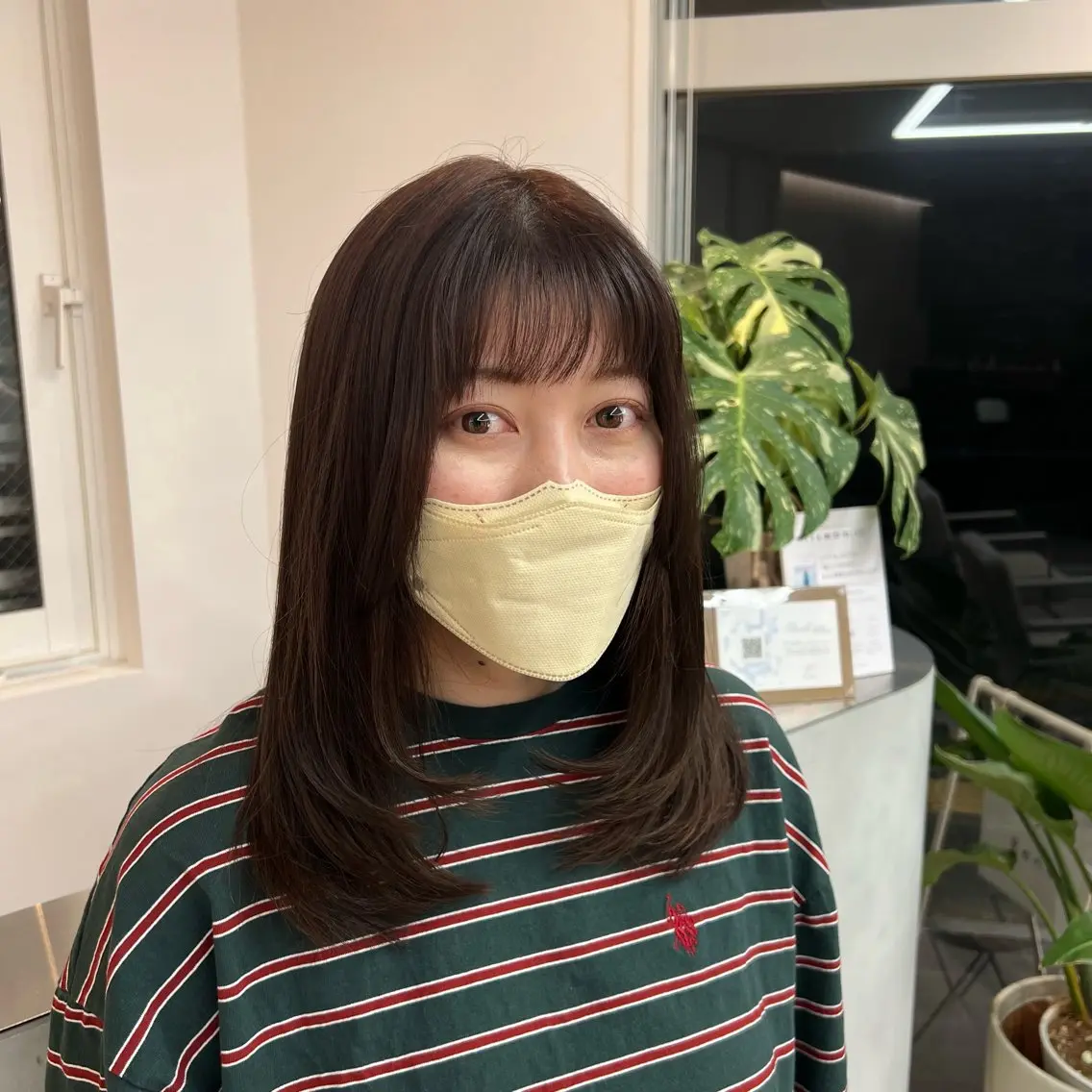ミディアム カラー 小森聖奈 韓国風レイヤーカットのヘアスタイル