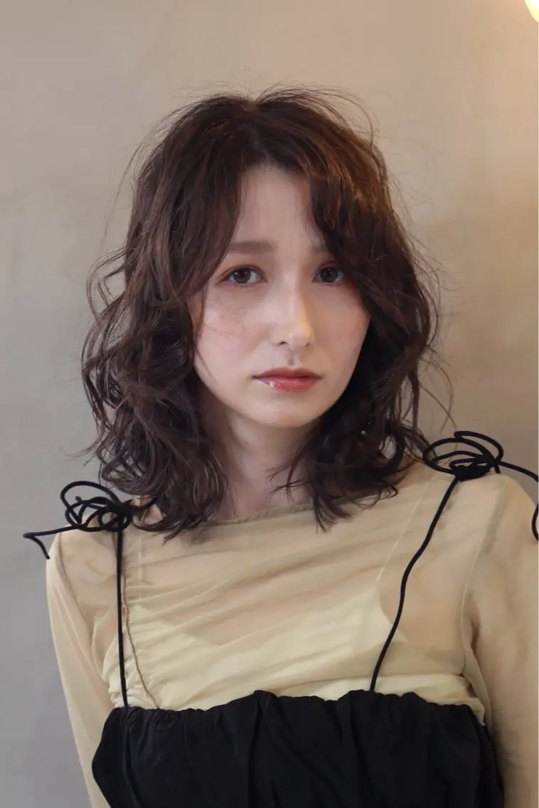 ミディアム 水谷 優華のヘアスタイル