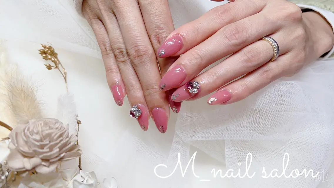 ネイル シンプルネイル M_ nail salonのネイルデザイン
