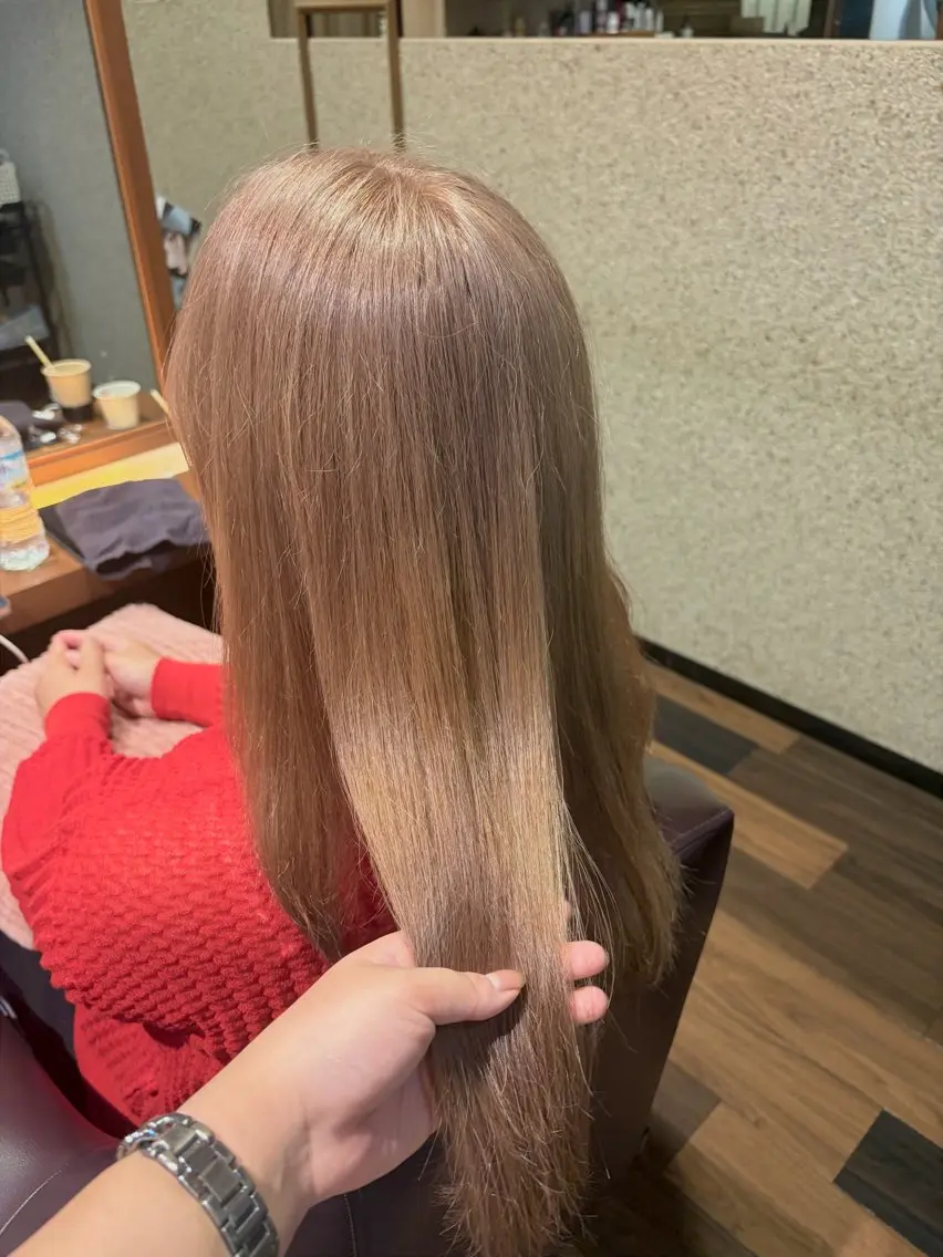 ロング ヘアカラー みうら しずく🪐のヘアスタイル