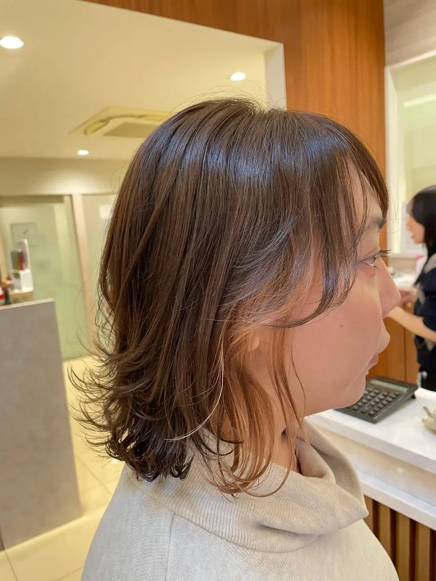 カラー ベージュカラー イヤリングカラー GRANDEUR natsukiのヘアスタイル