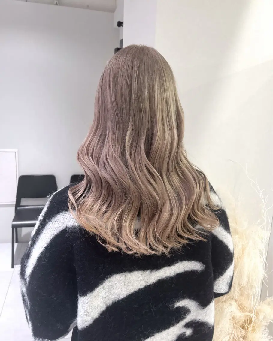 ロング カラー ヘアカラー ケアブリーチ 若杉圭大のヘアスタイル