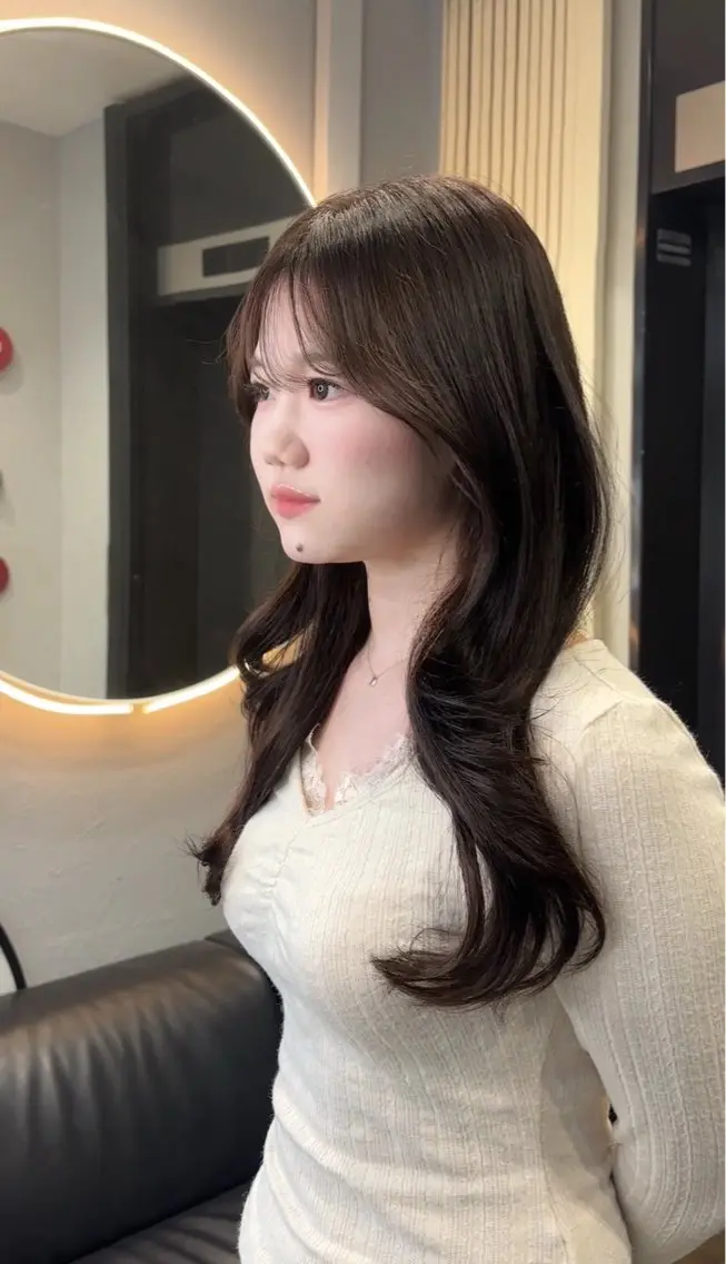ロング カット ヘアカラー トリートメント 顔まわりレイヤー/諒 オリーブカラー/天神のヘアスタイル