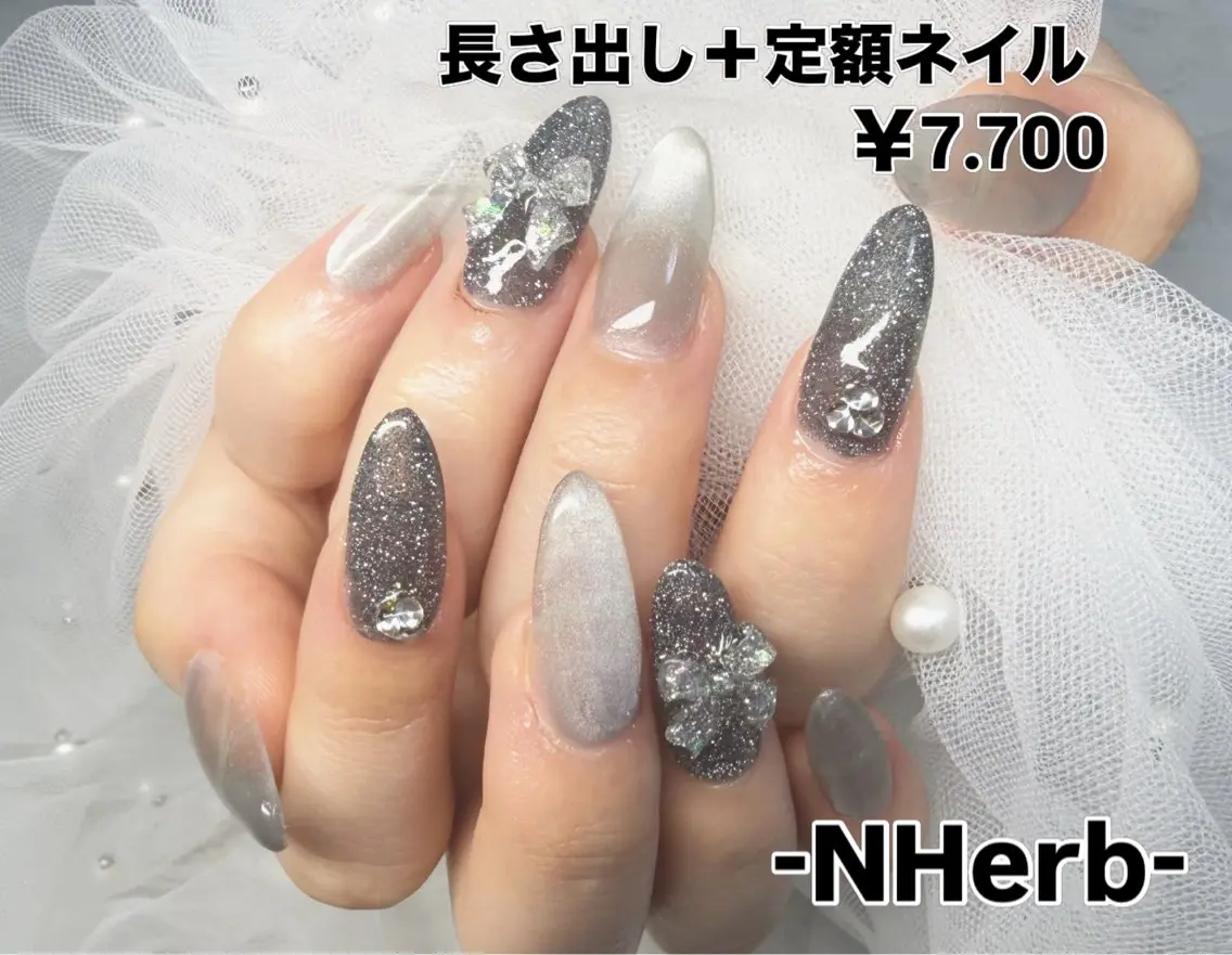 ロング 横田 汐里のネイルデザイン