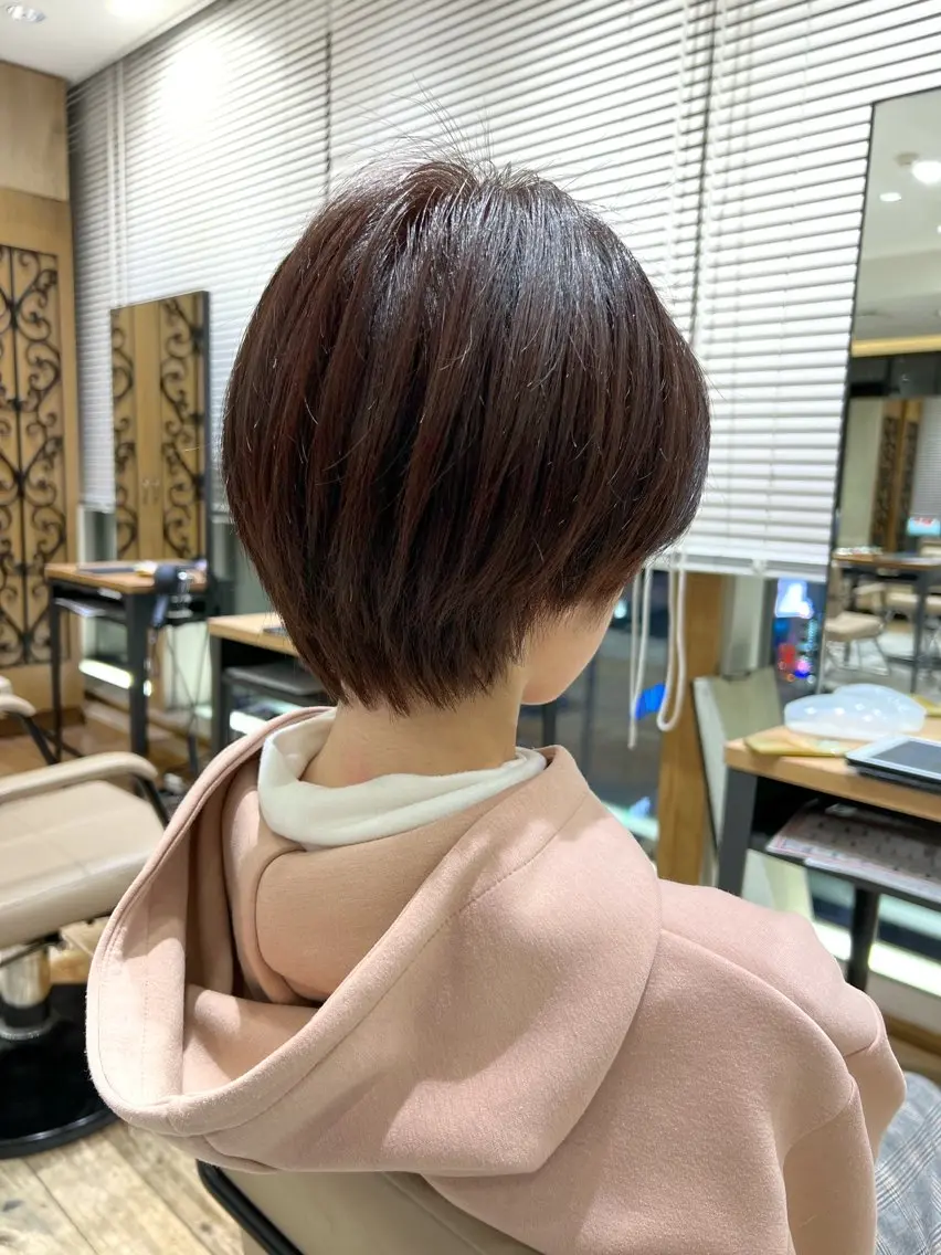 ショート カラー カット ヘアカラー トリートメント 💍新宿ショート 💍岩田莉奈のヘアスタイル