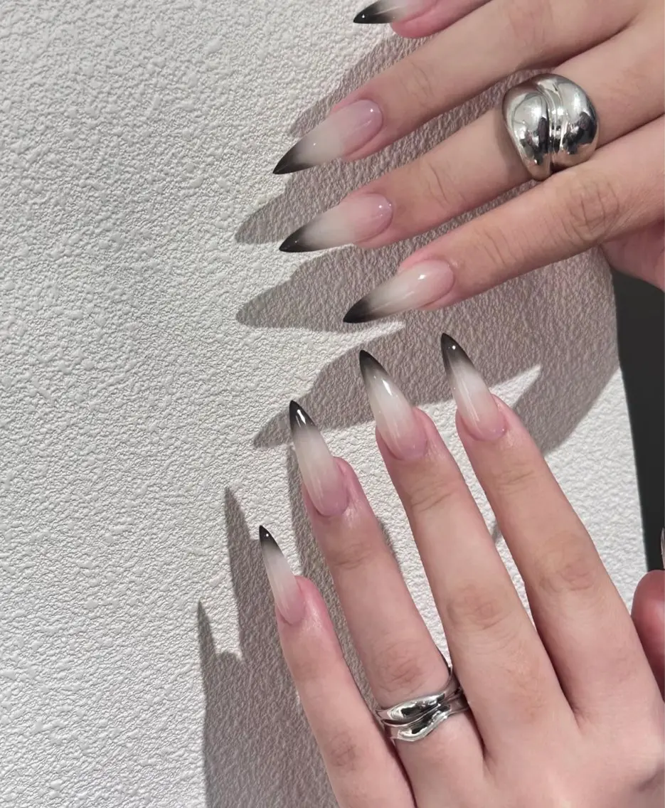 ネイル アートネイル オーロラネイル クリアネイル フレンチネイル ジェルネイル Una Nailのネイルデザイン