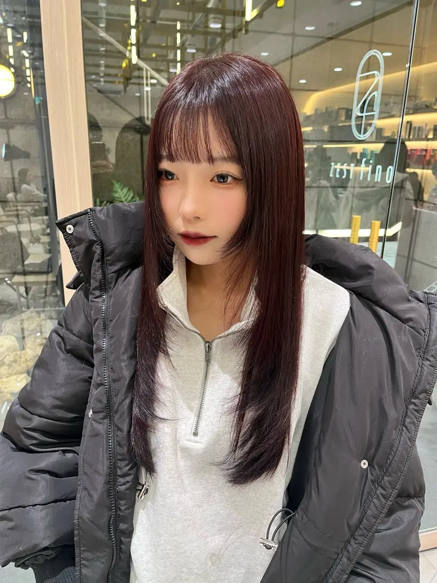 ロング カラー ロングレイヤー ボルドーカラー レッドカラー レイヤーカット ロング ヘアカラー 🥇メンズパーマ /縮毛矯正/木村神心のヘアスタイル