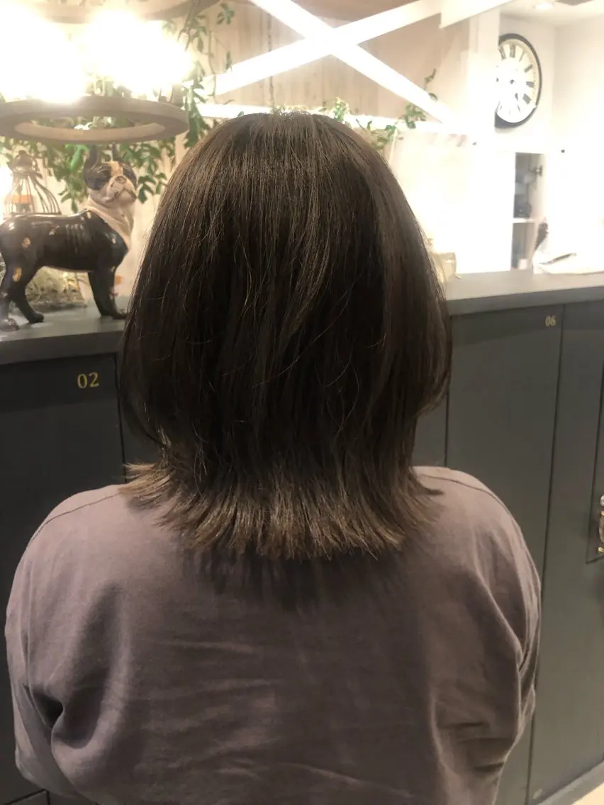 ミディアム 飯田 真季のヘアスタイル