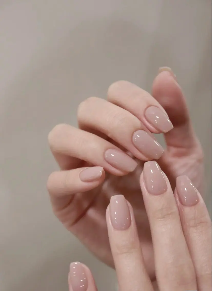 ネイル 長さ出し フットネイル フレンチネイル ジェルネイル ガラスフレンチ More Glam八王子店のネイルデザイン