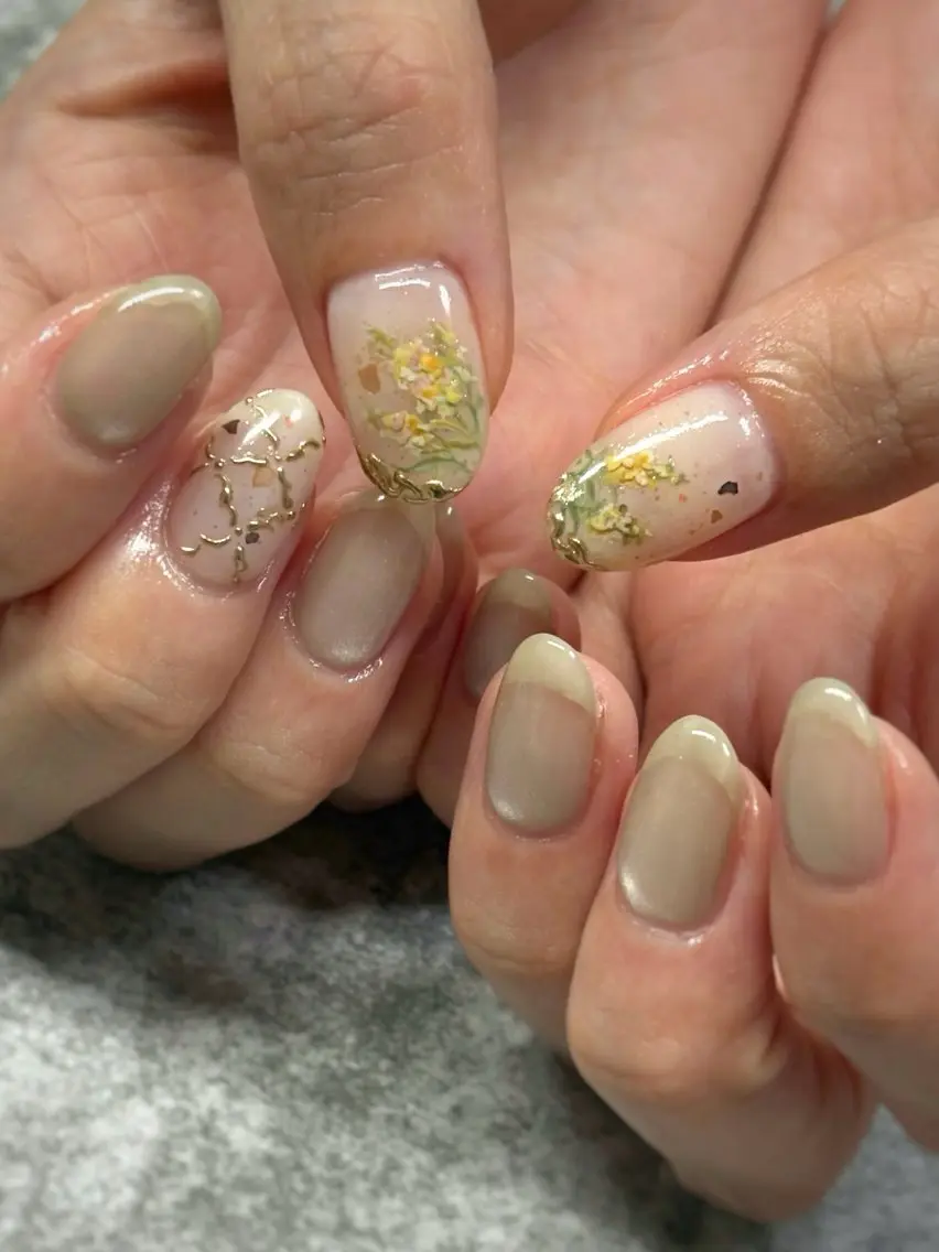 ネイル FIORITURA Maikoのネイルデザイン