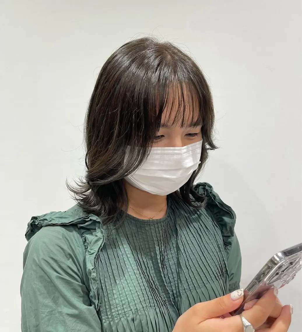 韓国風顔周りカットの写真