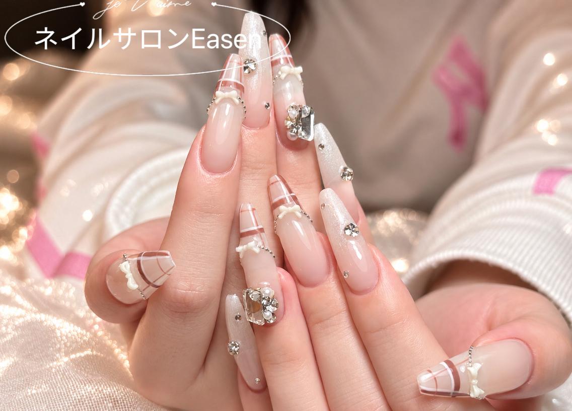 ネイル Easenネイル （長さ出し専門)のネイルデザイン
