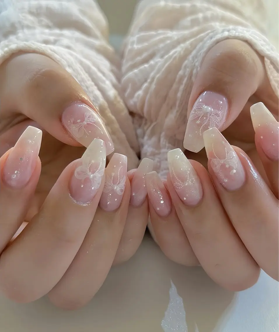 ネイル アートネイル 長さ出し ガーリー 韓国ネイル 持ち込み Rin Nail 新大久保店のネイルデザイン