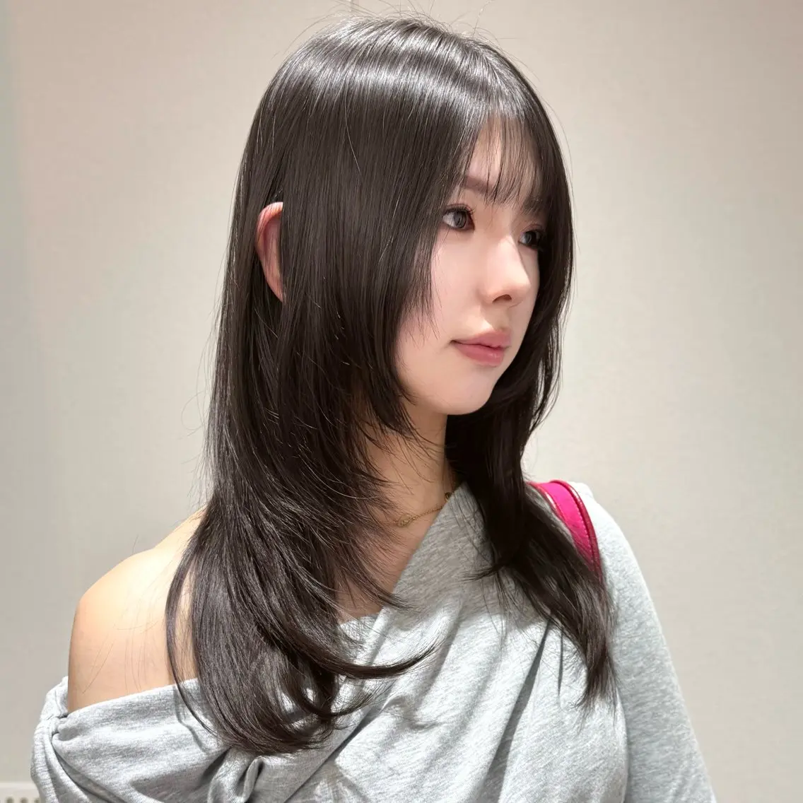 セミロング 伸ばしかけ レイヤーカット カット ヘアカラー 鍋田/ 渋谷/ 縮毛矯正／レイヤーのヘアスタイル