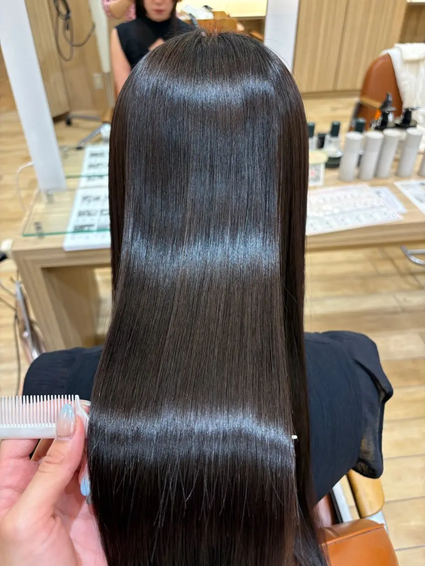 ロング 長谷 理菜のヘアスタイル