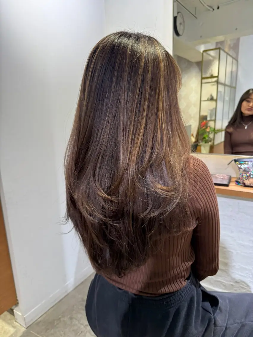 ロング カラー ハイライトカラー ハイライト レイヤーカット ARISA 学芸大学/海外ヘアのヘアスタイル