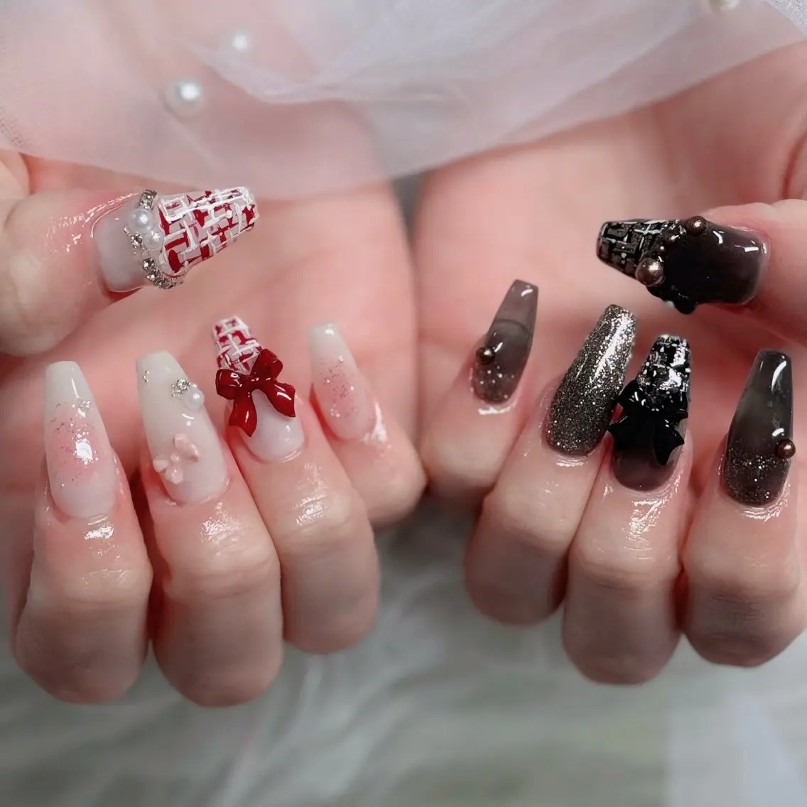 ネイル フレンチネイル ジェルネイル ガラスフレンチ ハロウィン ハート ハンドネイル H.baby Nail Salonのネイルデザイン