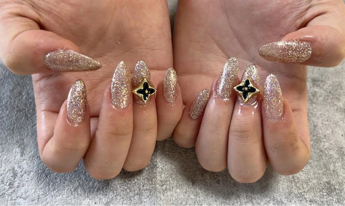ネイル ラメ(グリッター) ワンカラーネイル シンプルネイル Mimi Nailのネイルデザイン