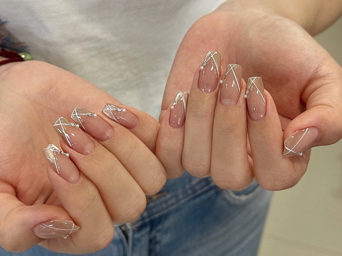 ネイル ブラウン フットネイル フレンチネイル グラデーション 氷ネイル・うるうるネイル ハンドネイル Mixx Nail_ Studioのネイルデザイン